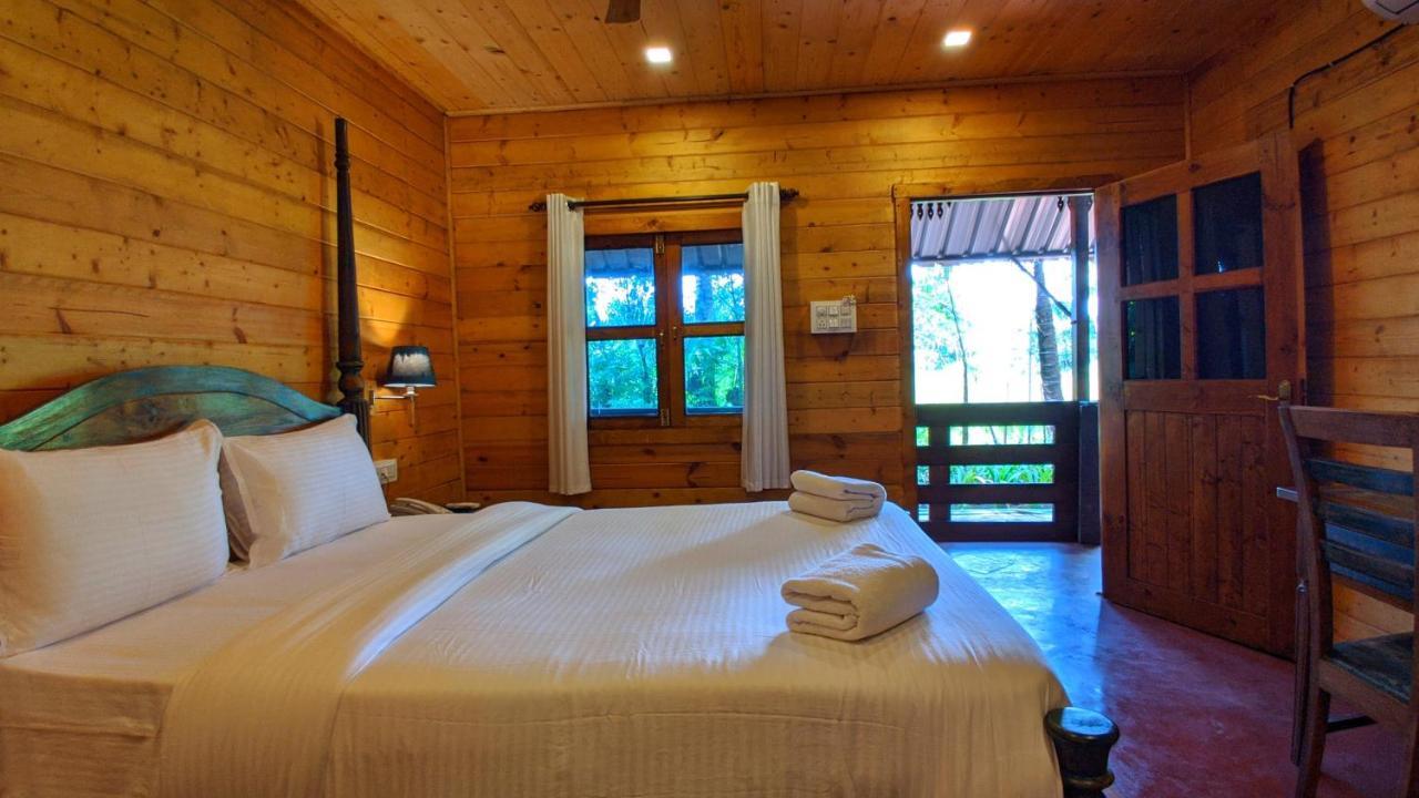 Shunyachi Lotusfeet Hotel Morjim Exterior foto