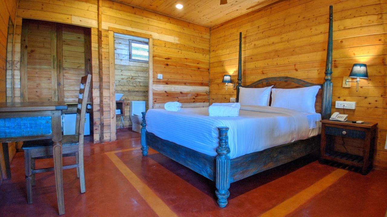 Shunyachi Lotusfeet Hotel Morjim Exterior foto