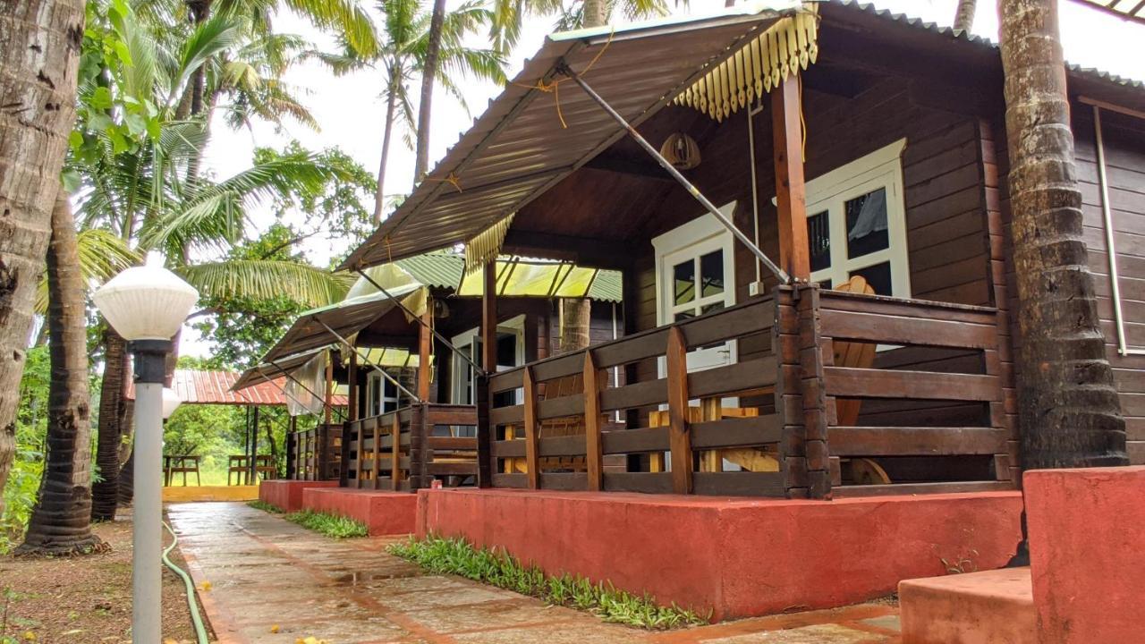 Shunyachi Lotusfeet Hotel Morjim Exterior foto