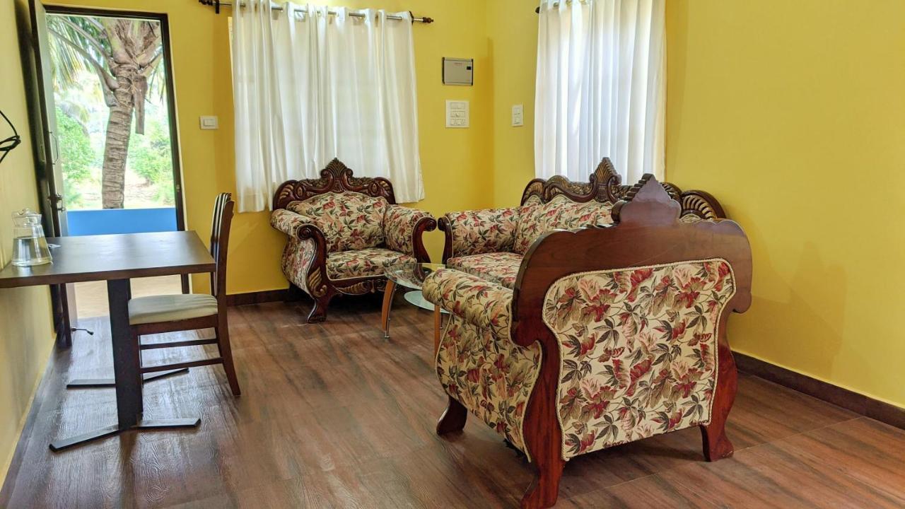 Shunyachi Lotusfeet Hotel Morjim Exterior foto