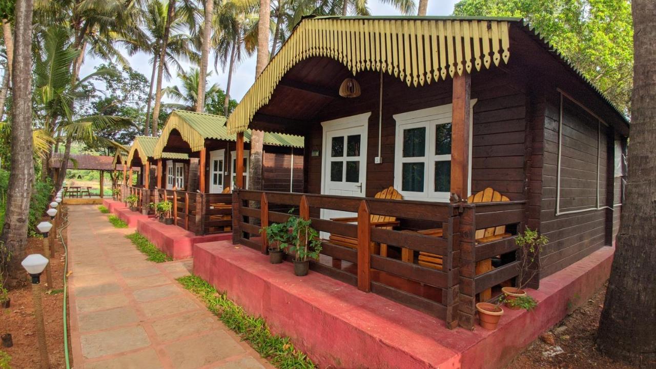 Shunyachi Lotusfeet Hotel Morjim Exterior foto